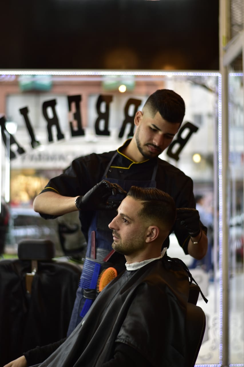 Corte de pelo en Rufianes Barbería